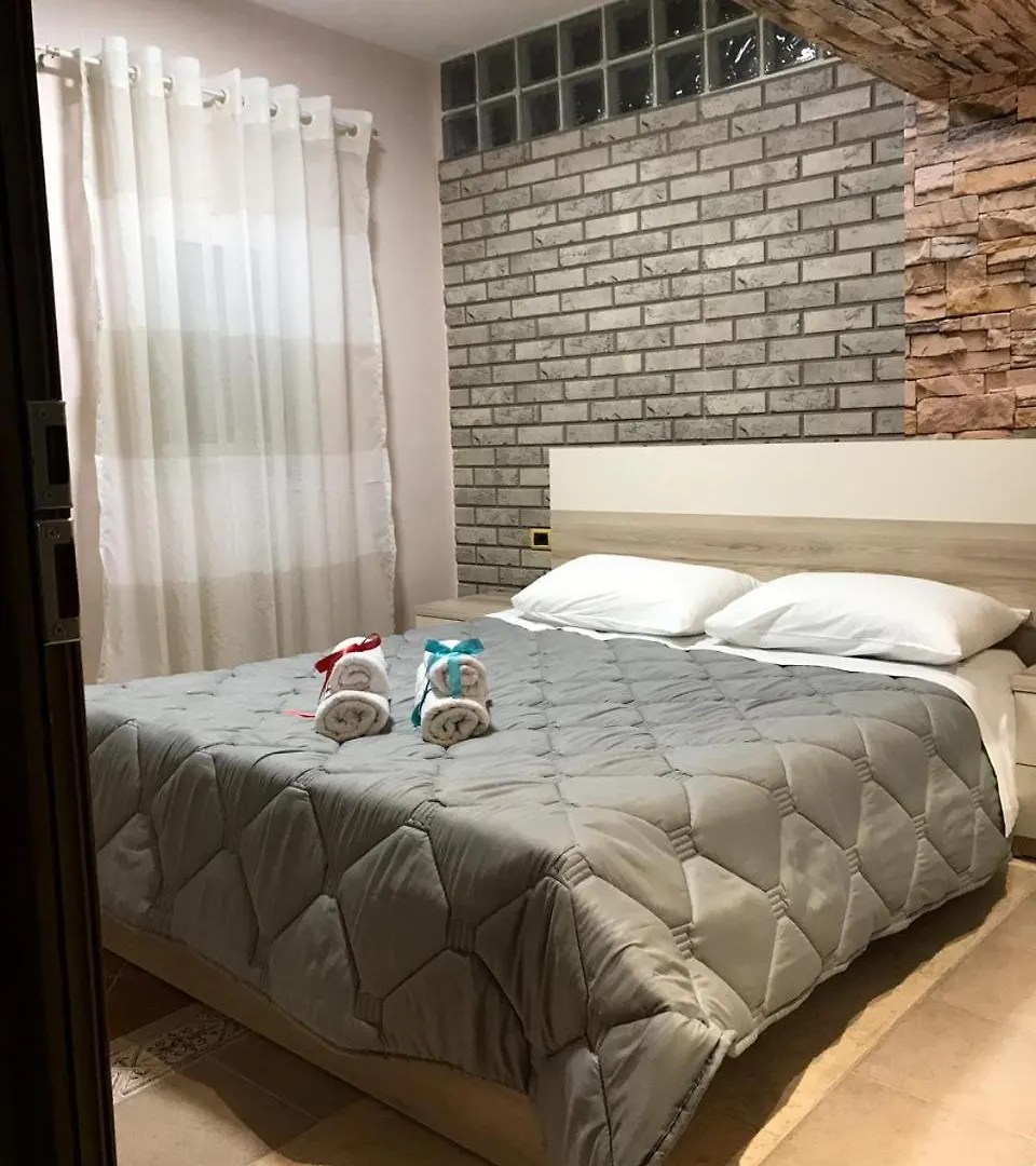 Alindro City Center Apartment 3 Tirana 0*,  Albania